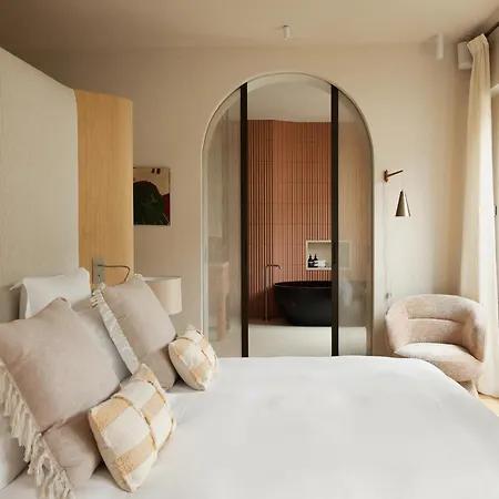 Highstay - Luxury Serviced - Eiffel Апартаменты *